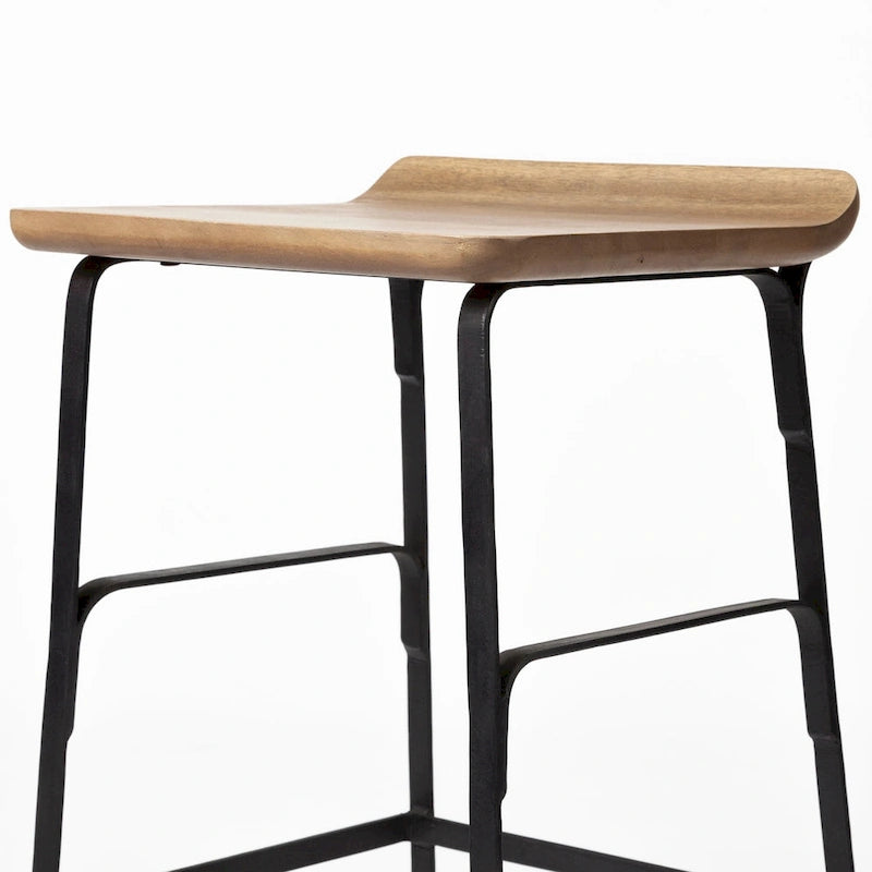 Tabouret de comptoir en bois massif brun moyen avec cadre en métal noir