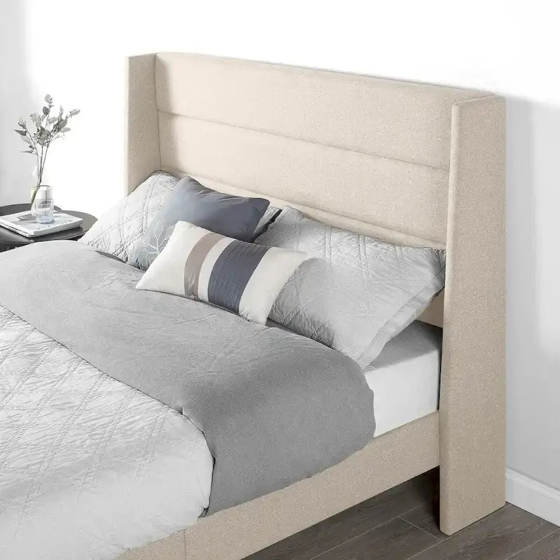 Lit plateforme de rangement capitonné beige